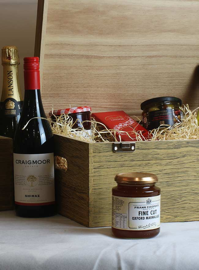 Willow Direct wholesale Wicker Baskets, Hampers UK trade